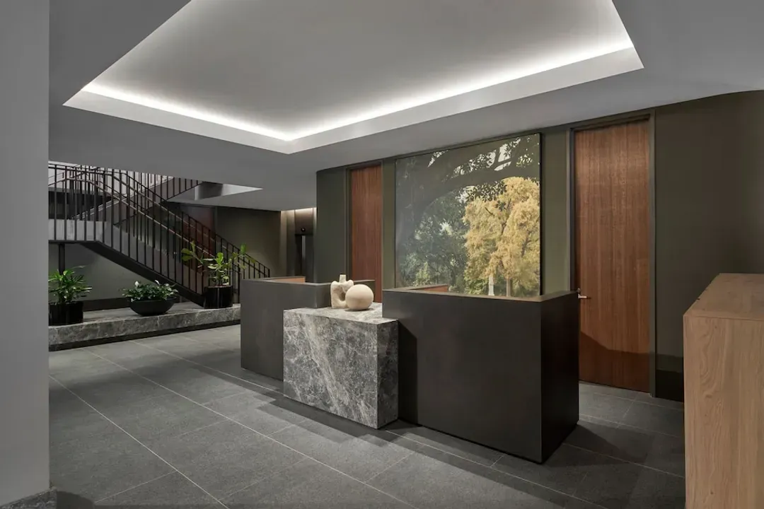 Lobby lounge
