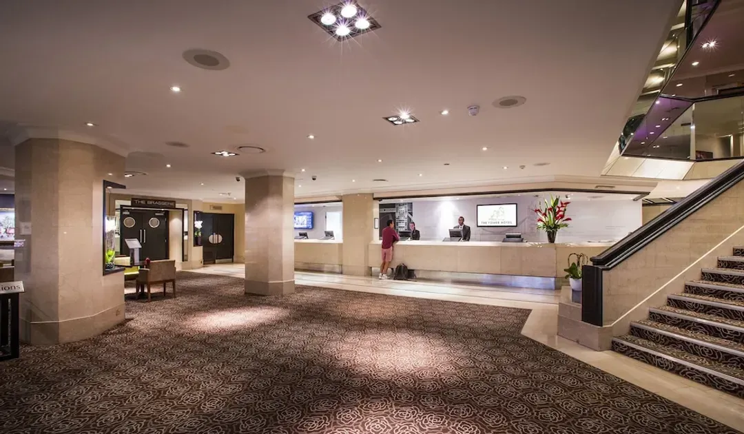 Lobby lounge