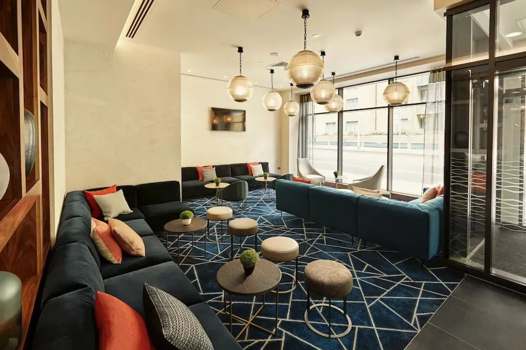 Lobby lounge