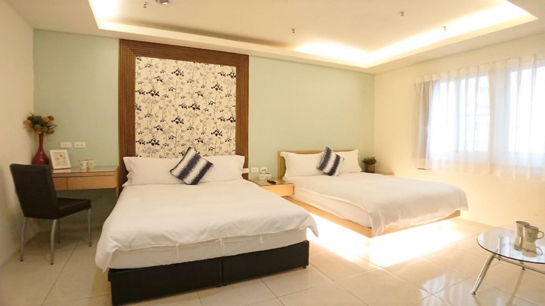 LJ Hotel