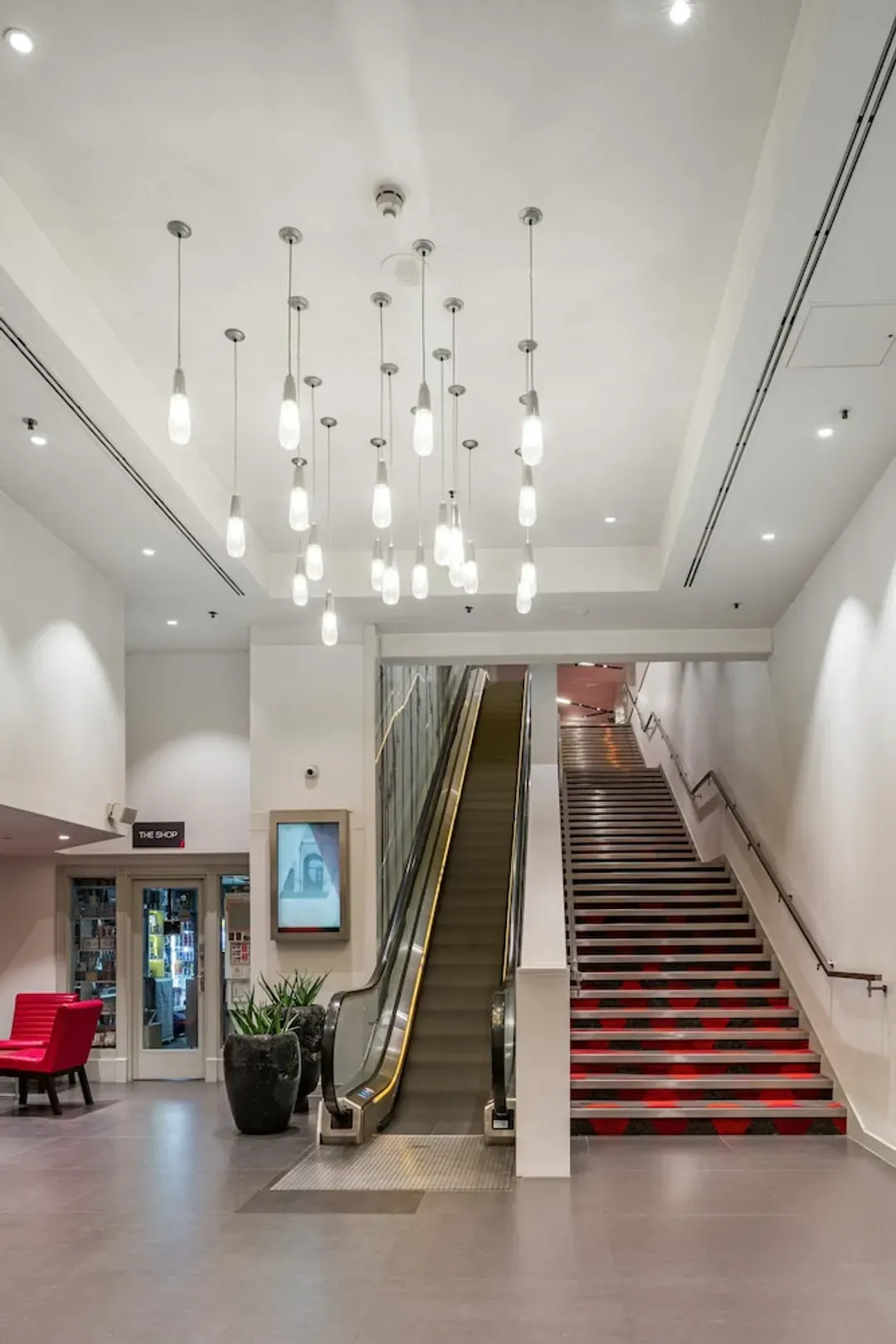 Concierge desk