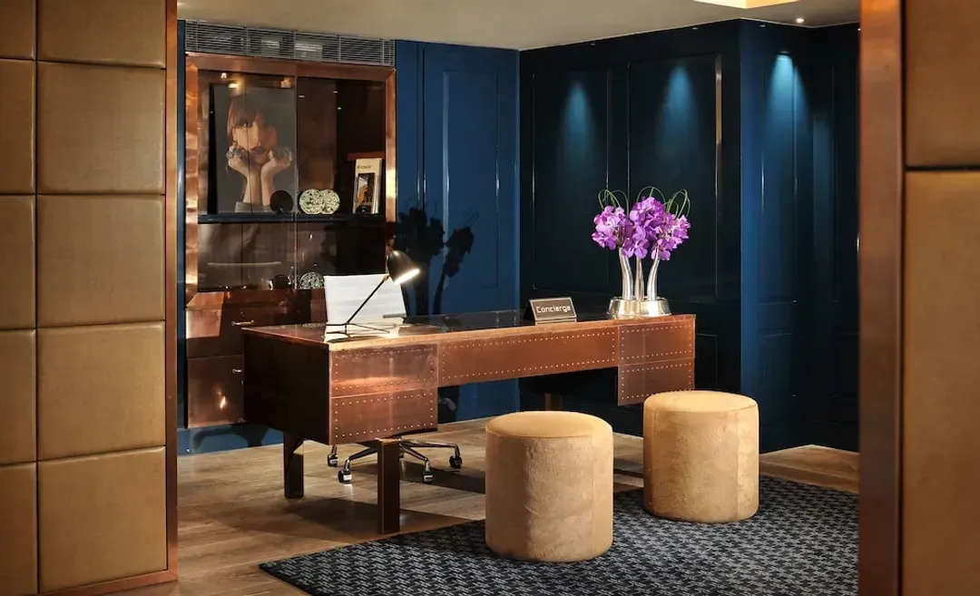 Concierge desk