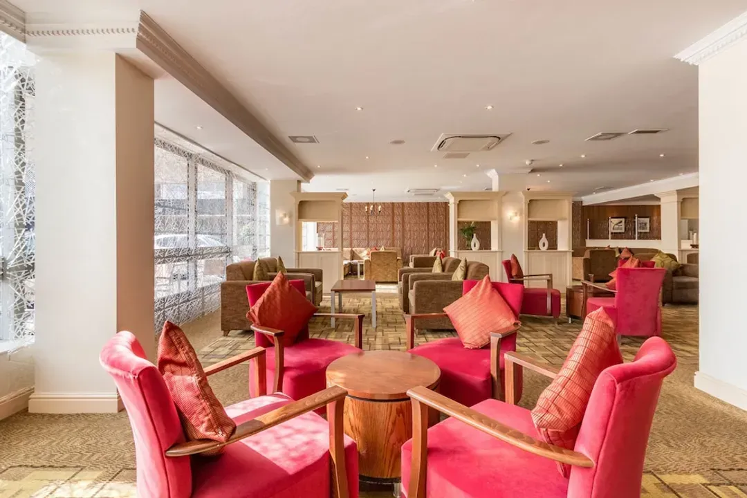 Lobby lounge