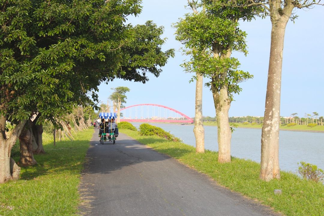 岸196 Ashore