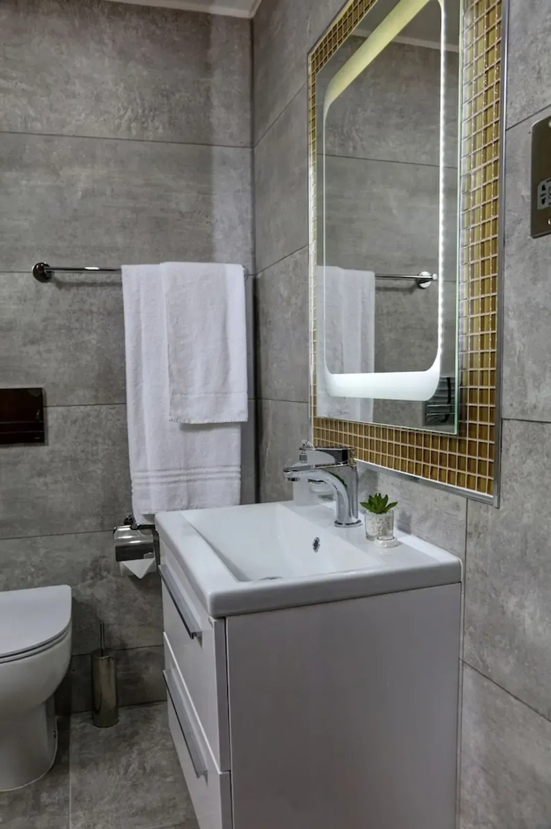 Bathroom shower
