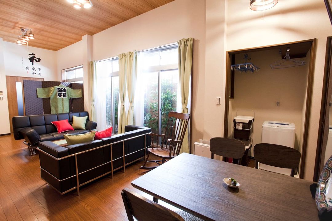 3 min Senso-ji Temple/8min Tokyo Skytree/2 bedrooms/1 living room/2 bathrooms/60㎡/Max 10/ Wi-Fi