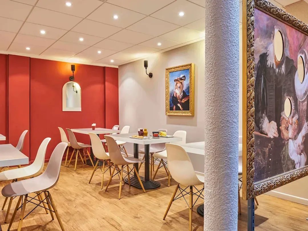 Breakfast area