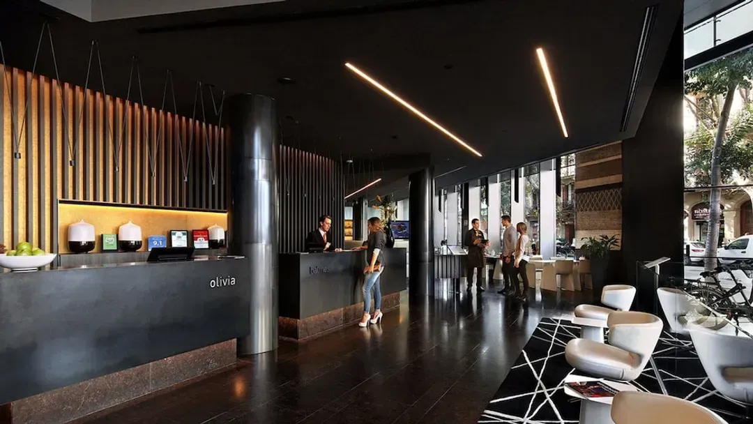 Lobby lounge