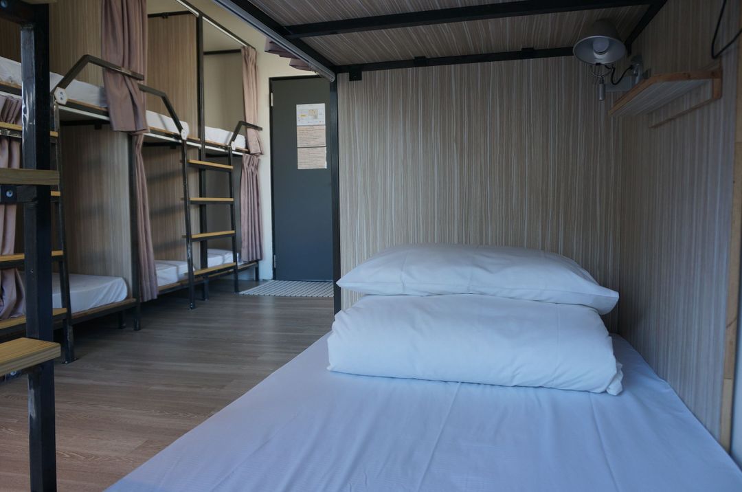 Corner Hostel & Cafe