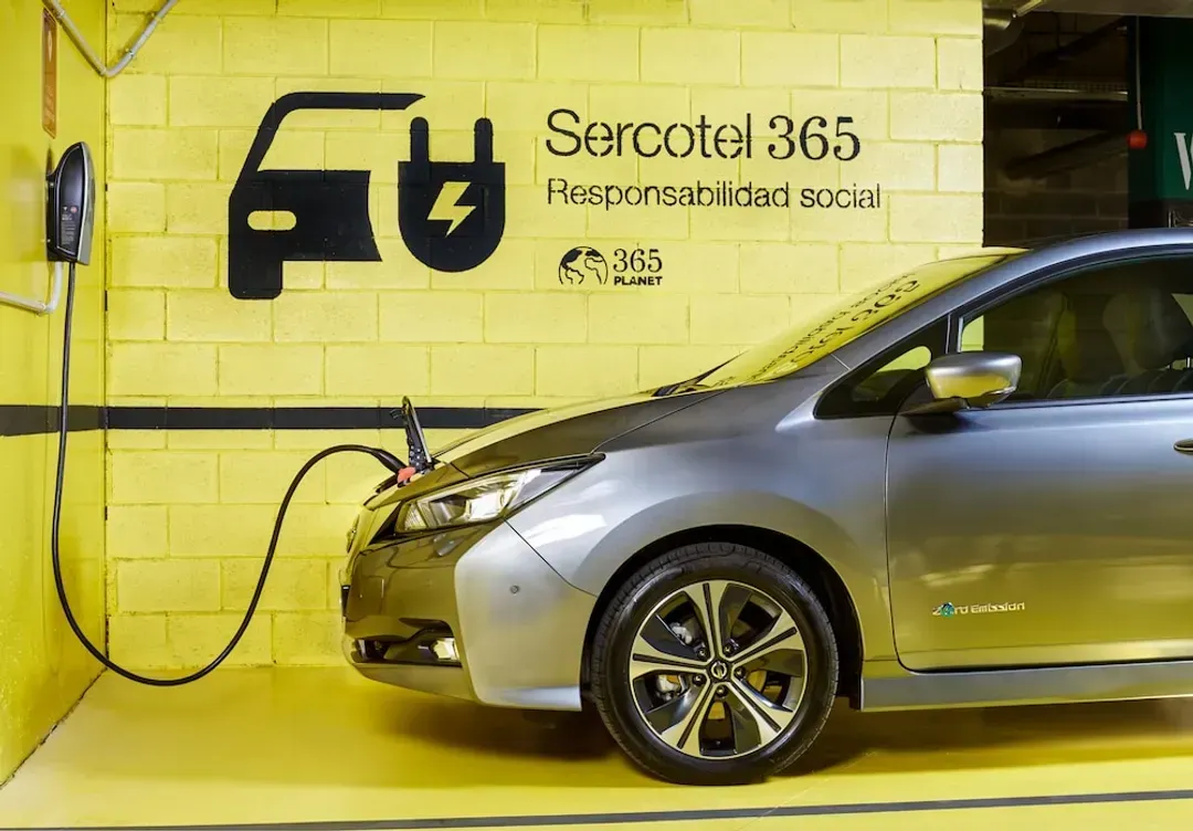 Electric vehicle charging station
