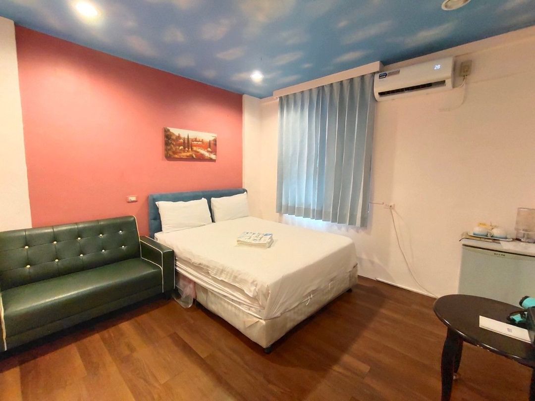 Blue sky Baiyun Bed and Breakfast