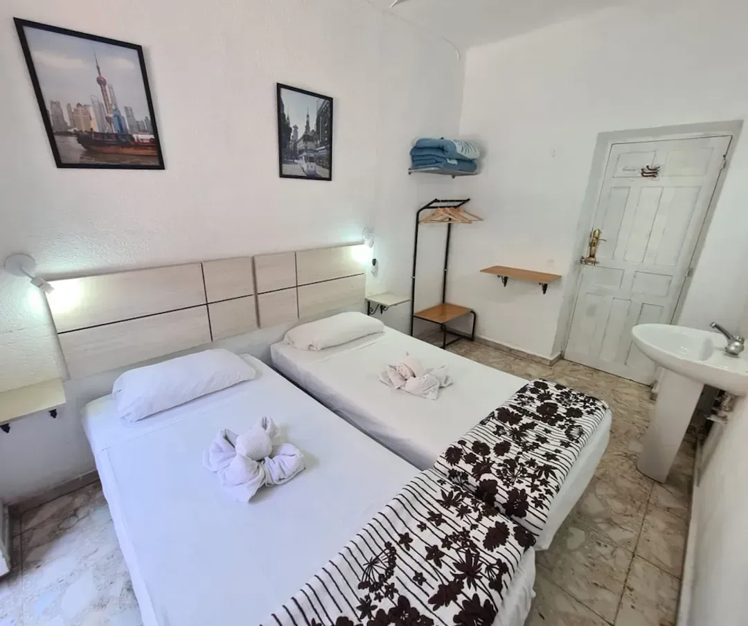 Madrid-Pension Rivera