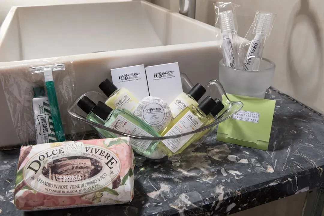 Bathroom amenities