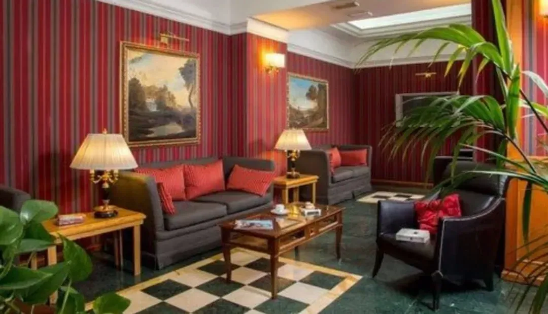 Lobby lounge