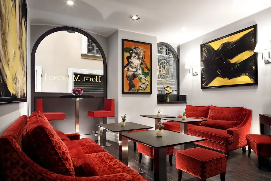 Lobby lounge
