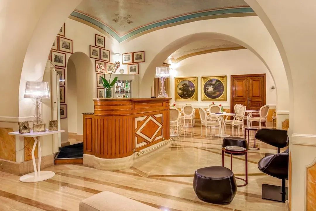 Lobby lounge