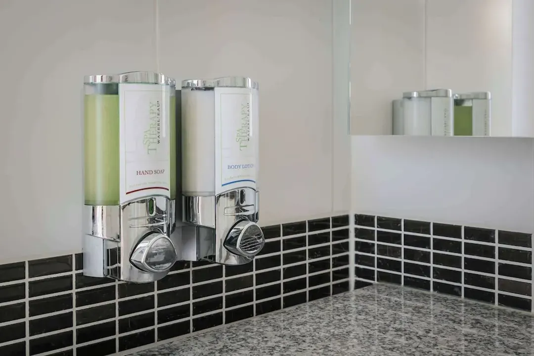 Bathroom amenities