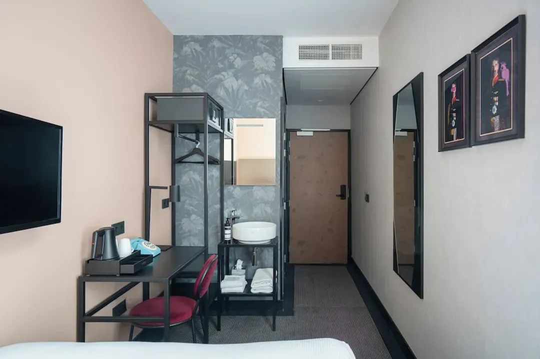 Room amenity