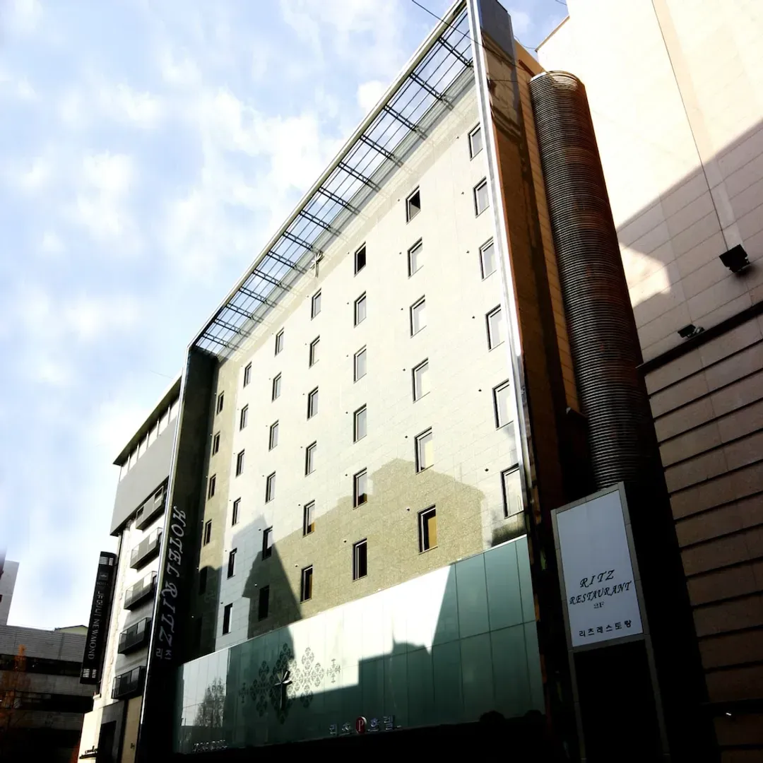 Primary image