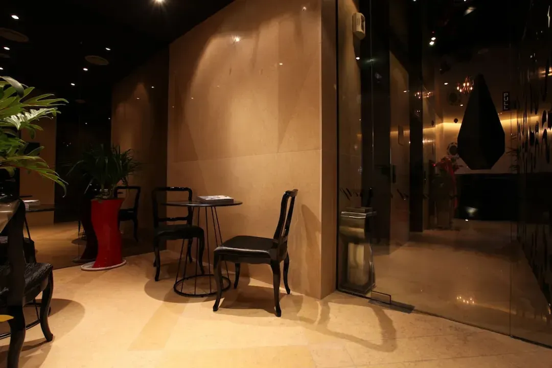 Lobby sitting area