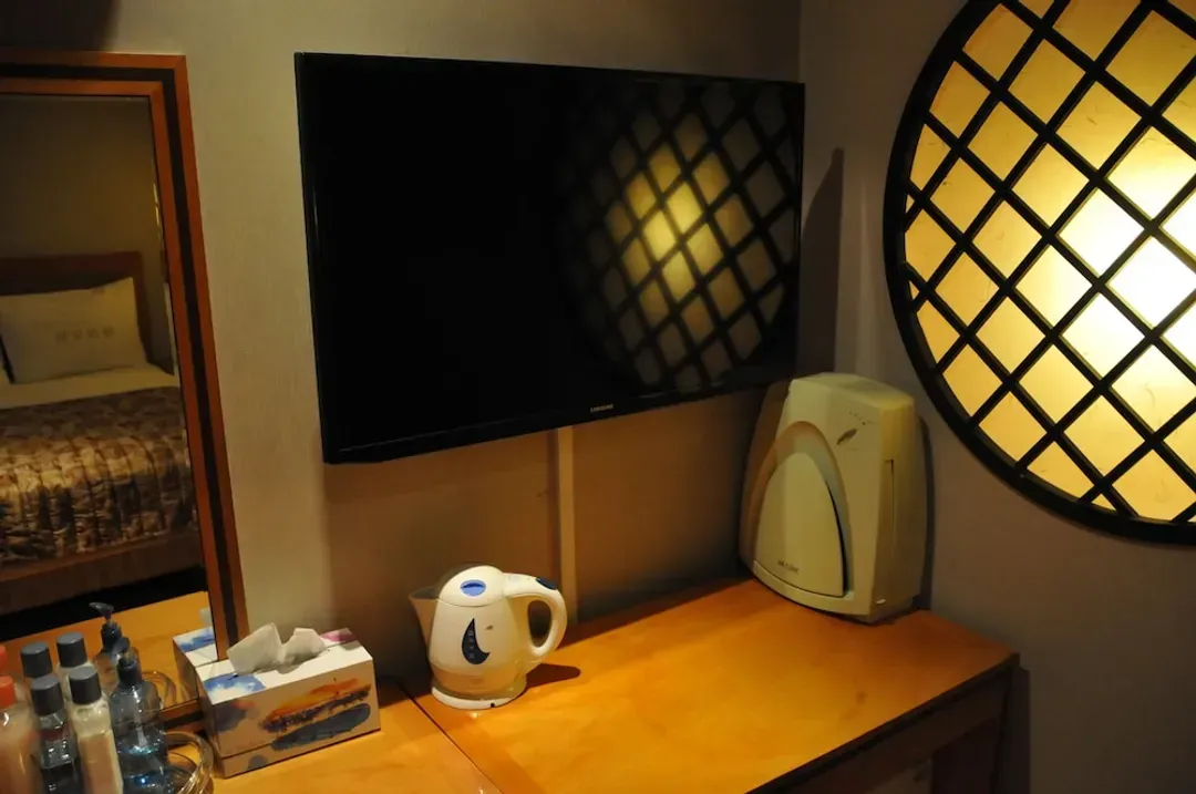 Room amenity
