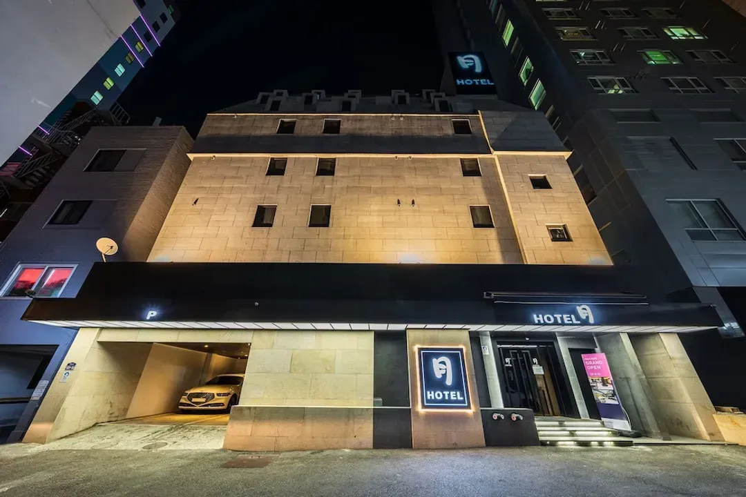 Seoul-Shinchon Wol Hotel