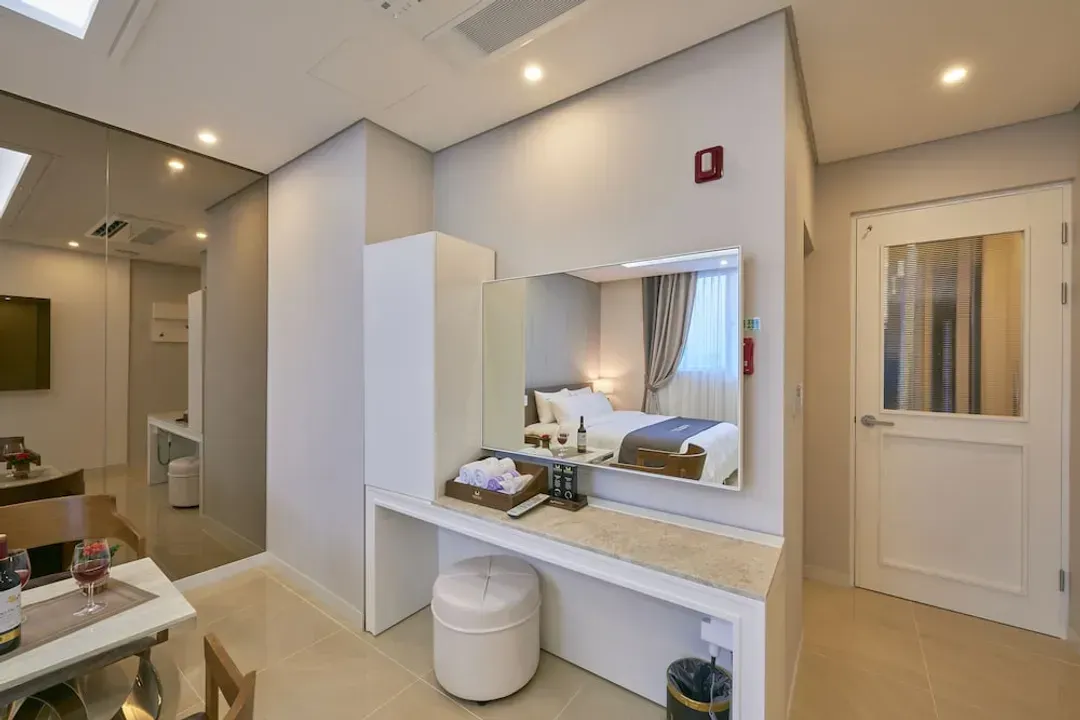 Room amenity