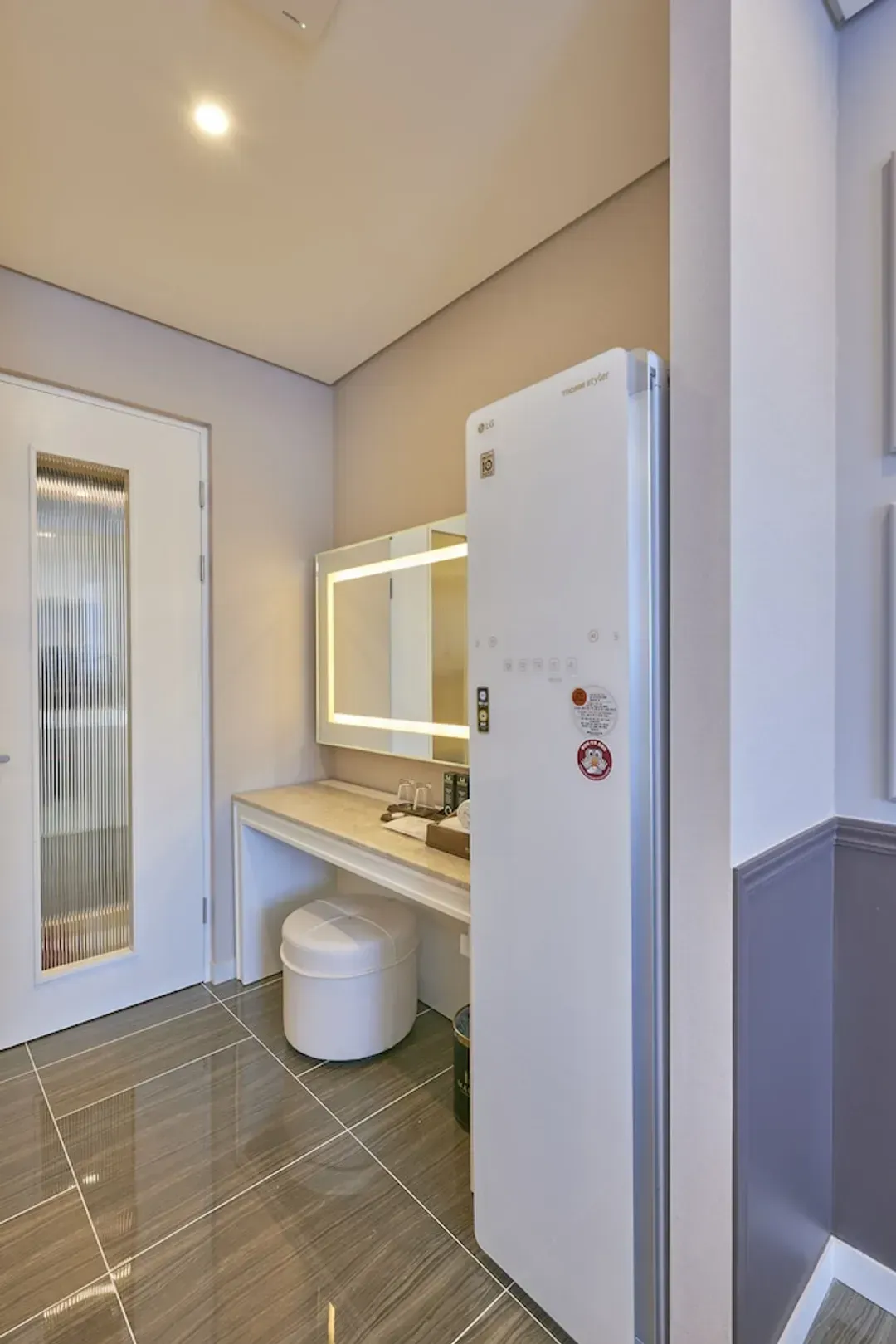 Room amenity