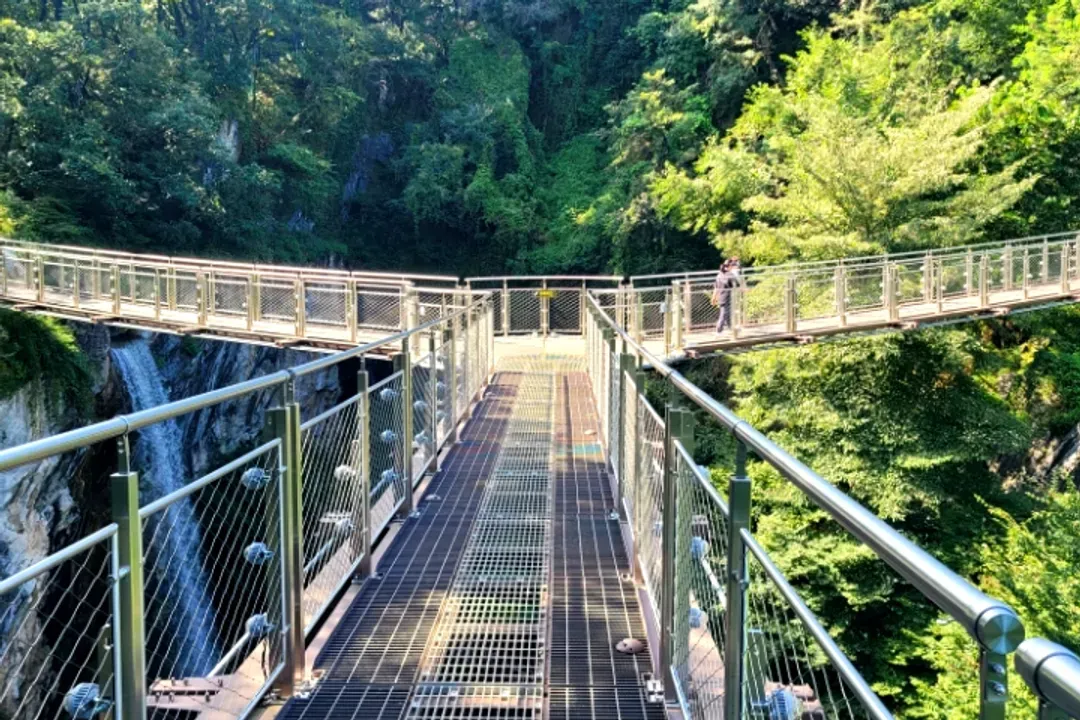 道德山吊橋