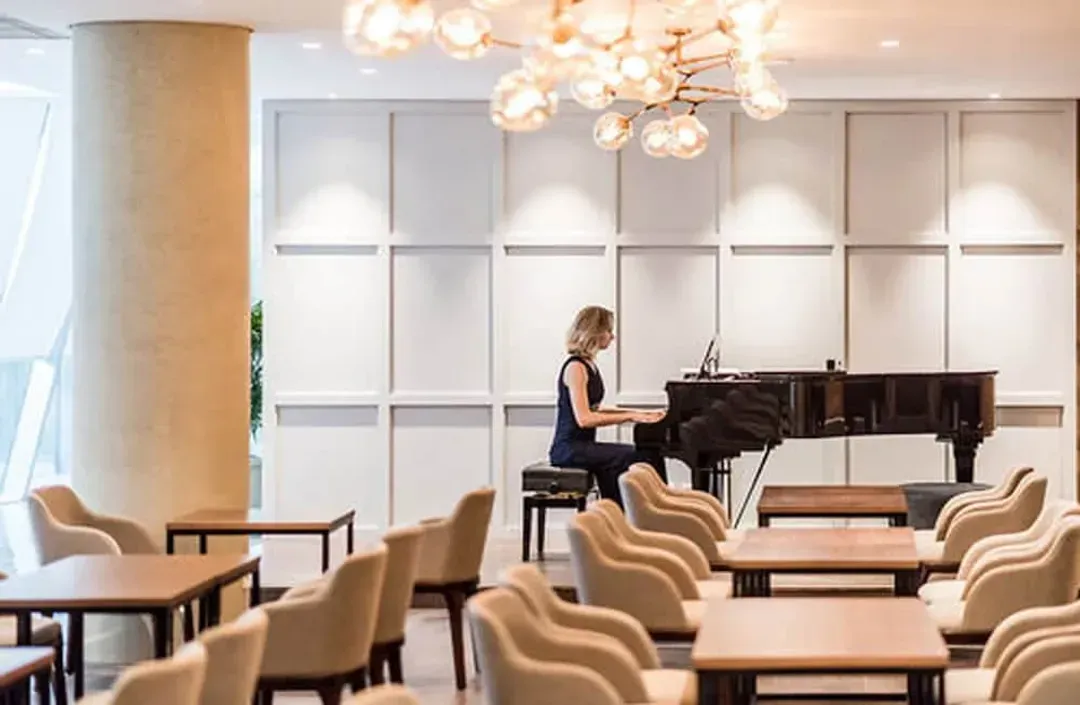 Lobby lounge