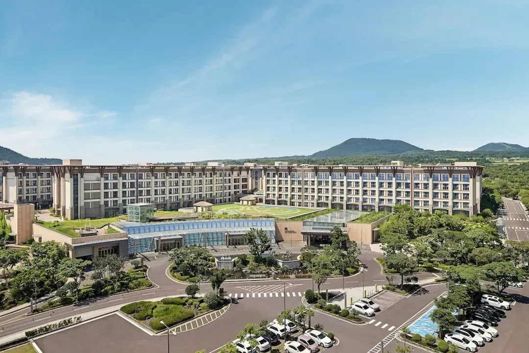 Jeju-do-Landing Jeju Shinhwa World Hotels & Resorts