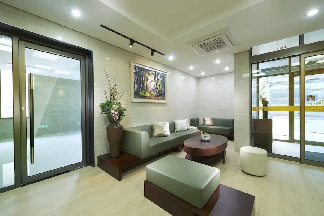 Lobby sitting area