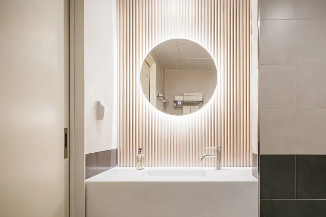 Bathroom sink