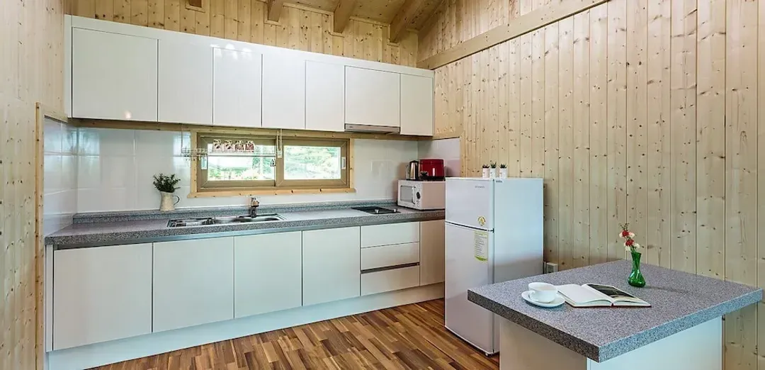 Private kitchenette