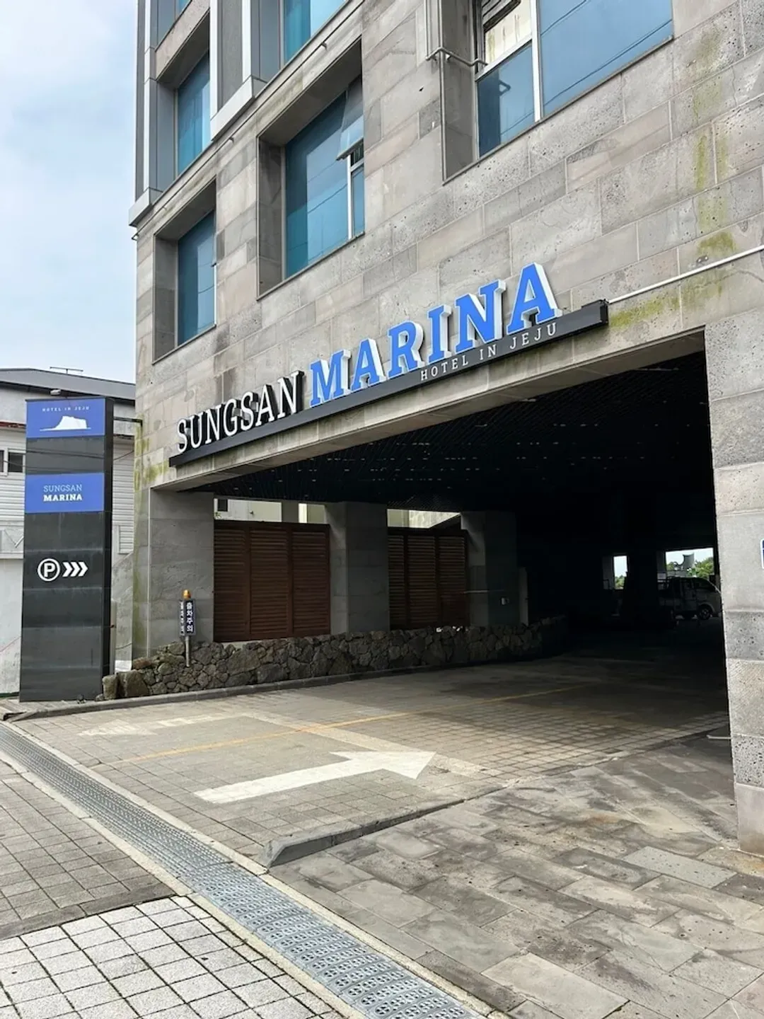 Primary image