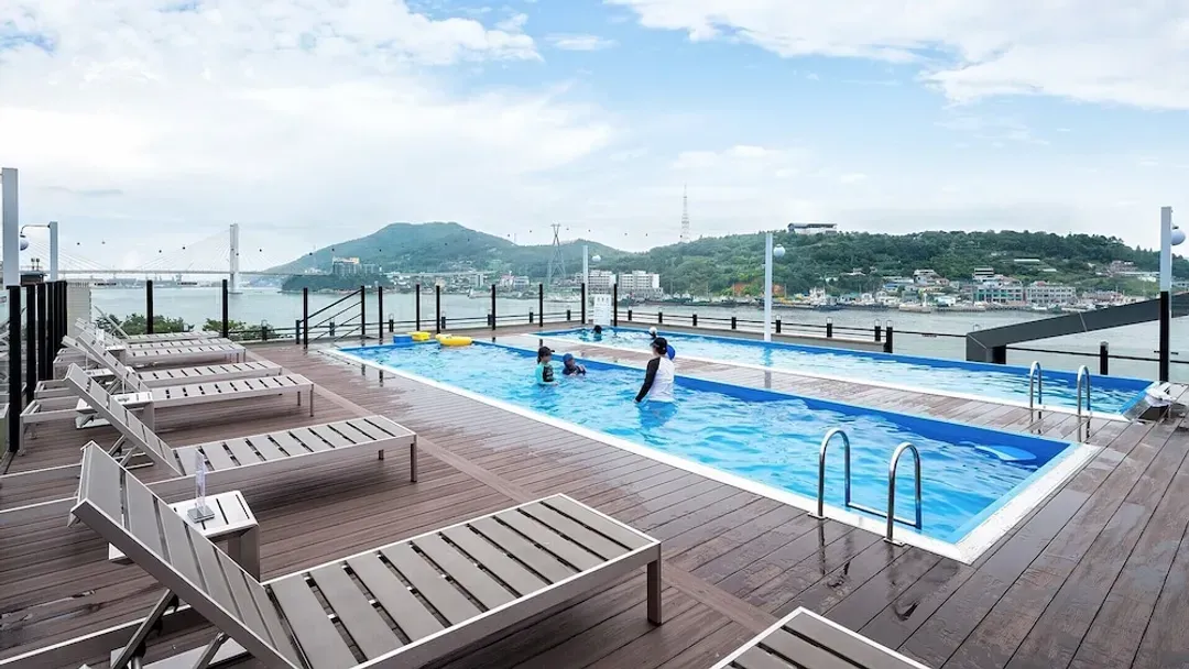 Rooftop pool