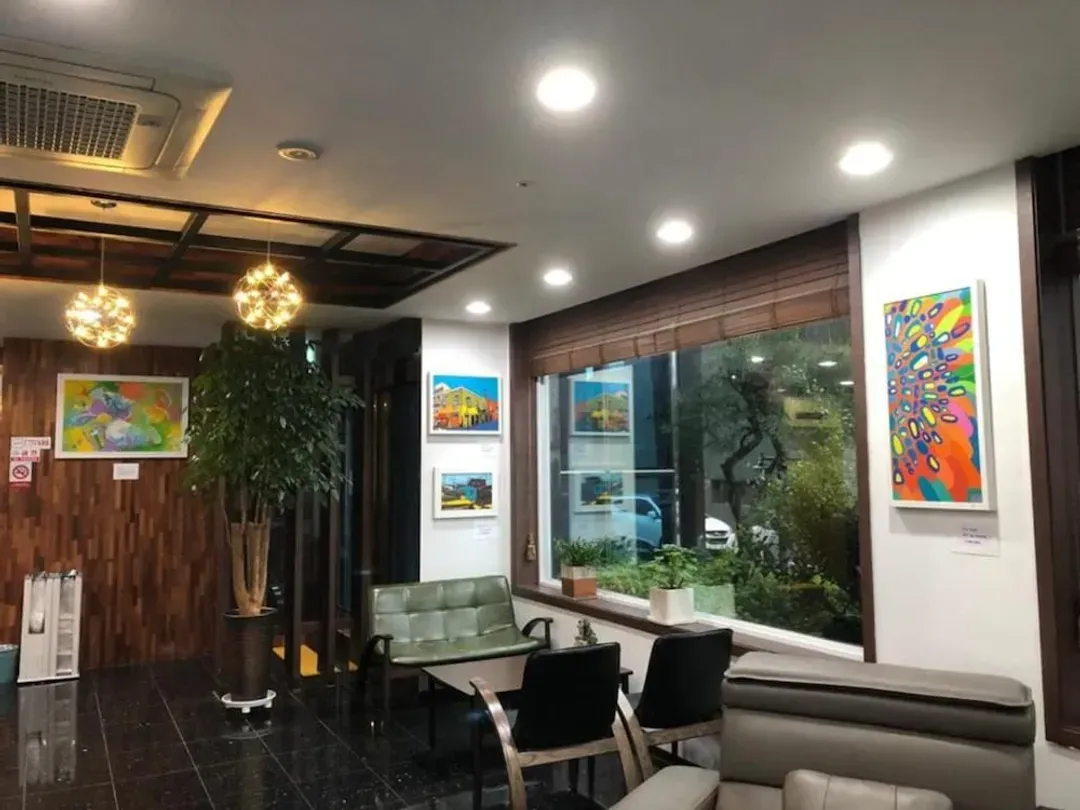 Lobby sitting area