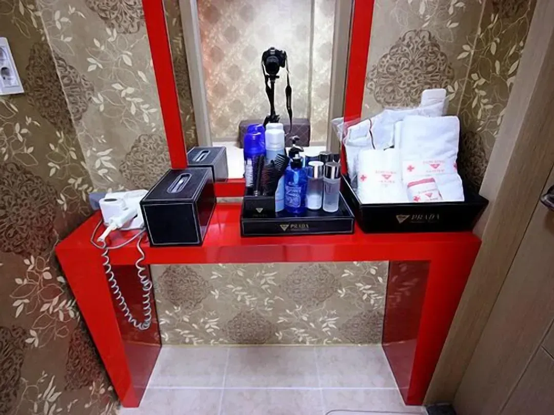 Room amenity