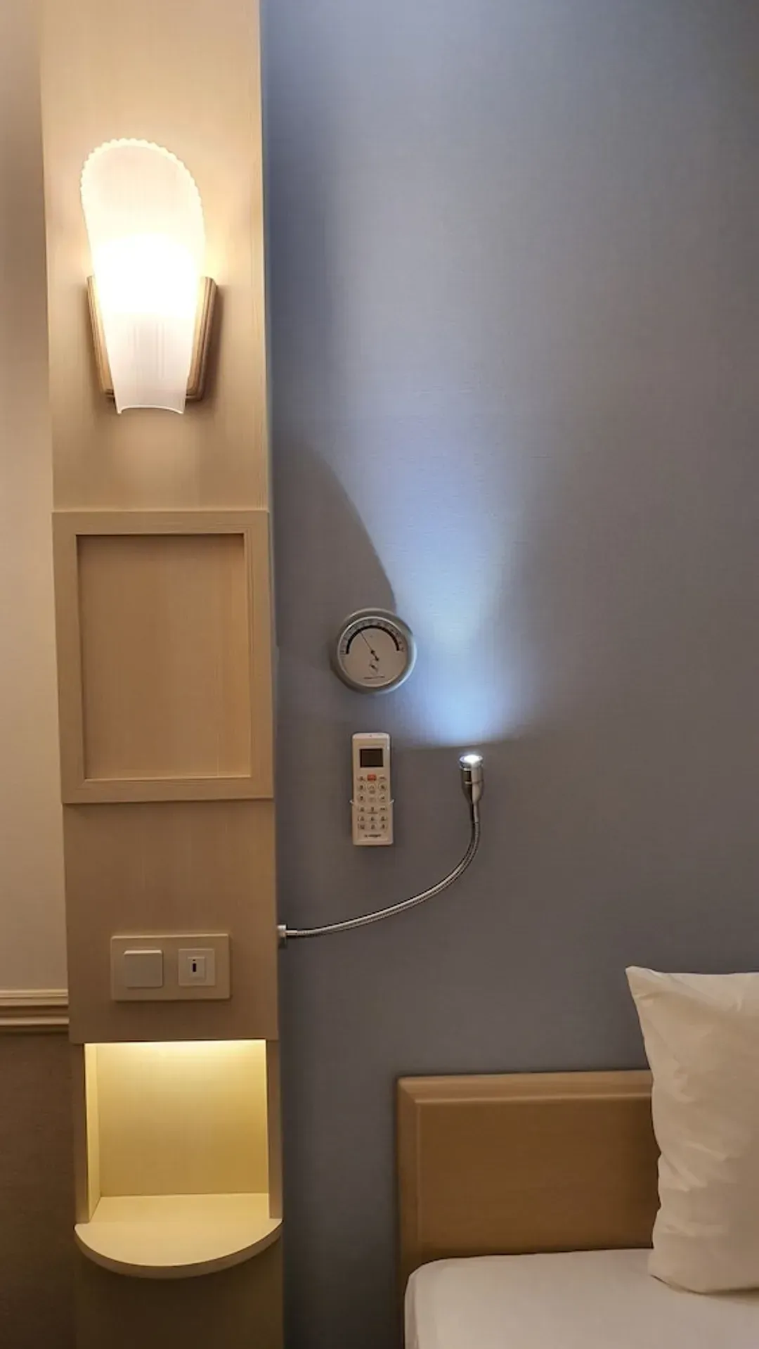 Room amenity