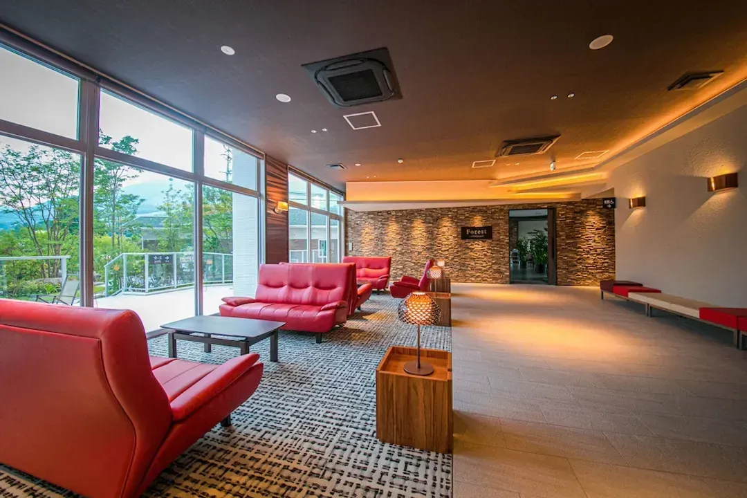 Lobby lounge