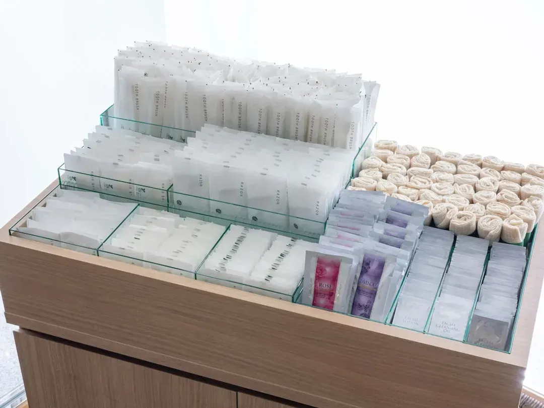 Bathroom amenities
