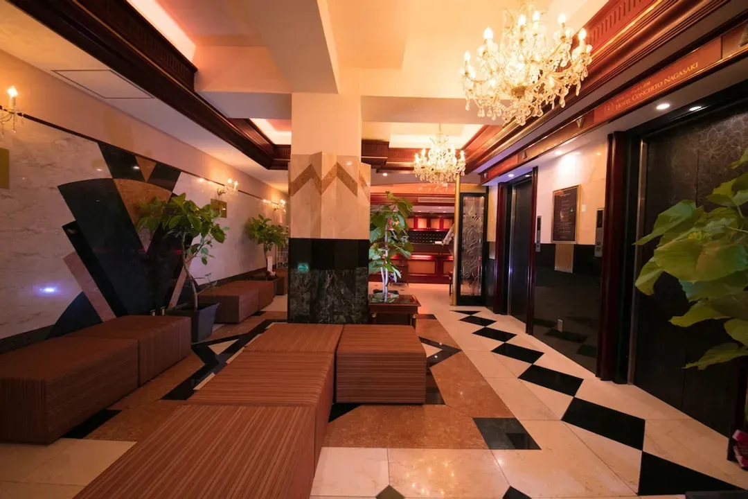 Lobby lounge