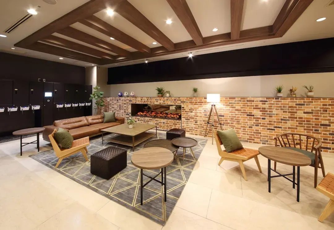 Lobby lounge