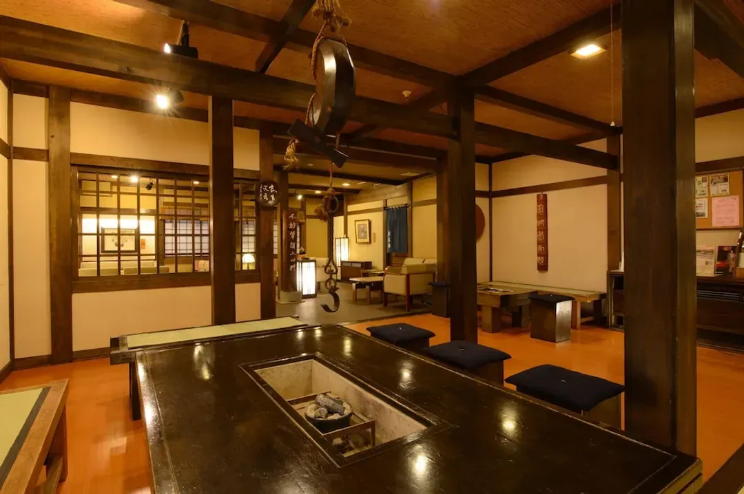 Lobby lounge