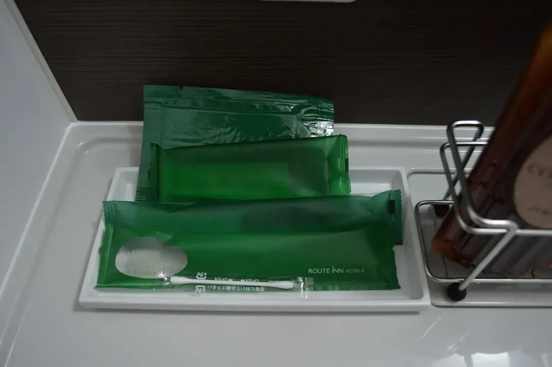 Bathroom amenities