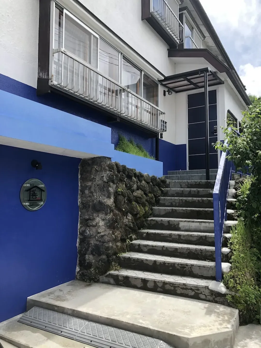 Primary image
