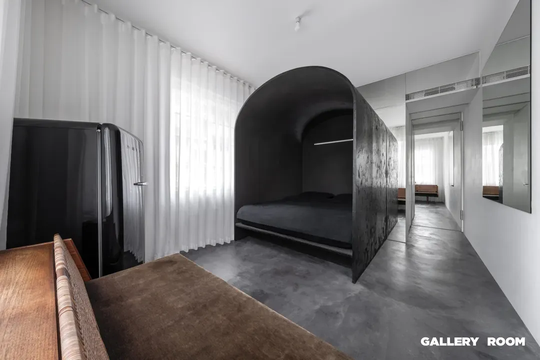 HOTEL YOLO-7