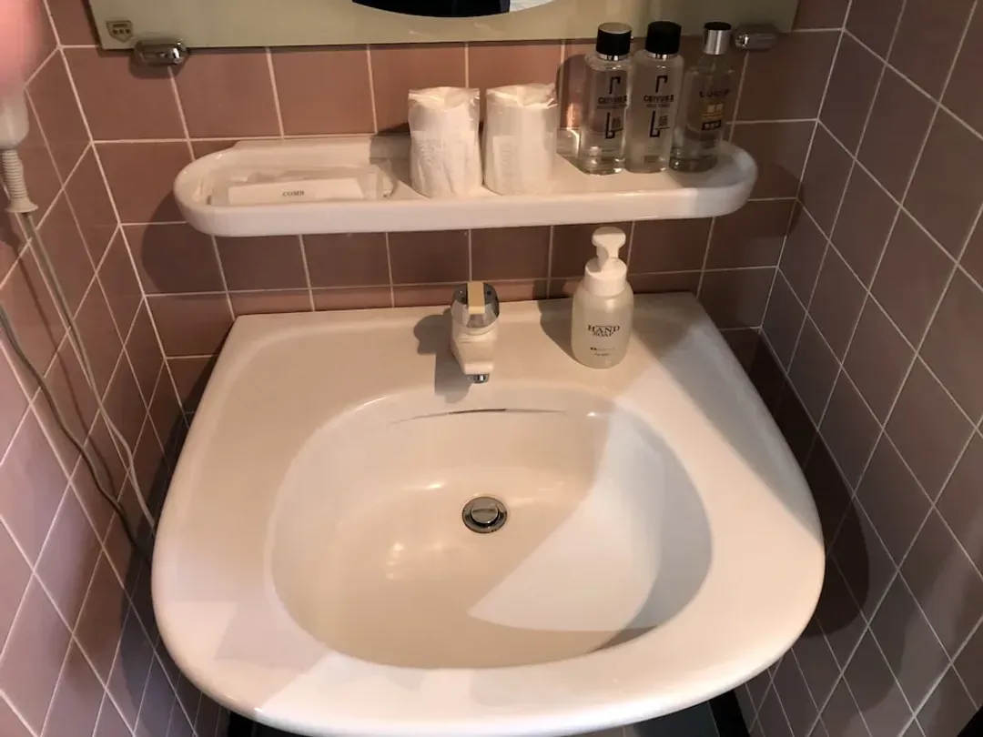 Room amenity