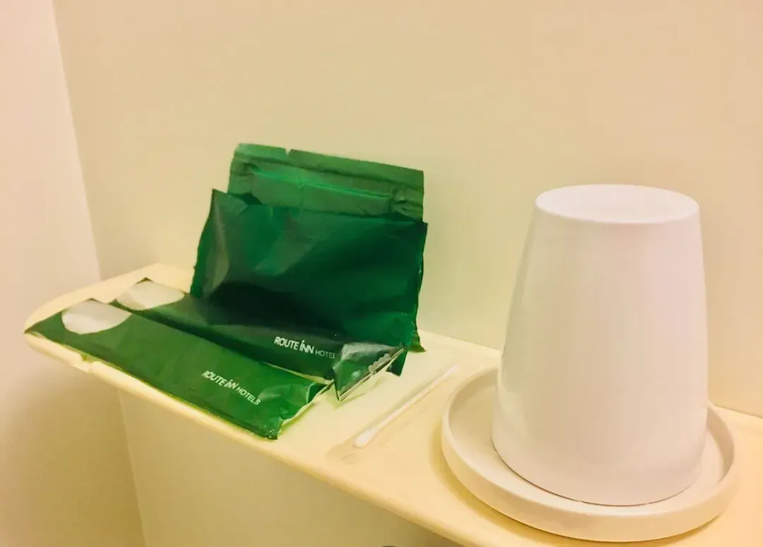 Bathroom amenities