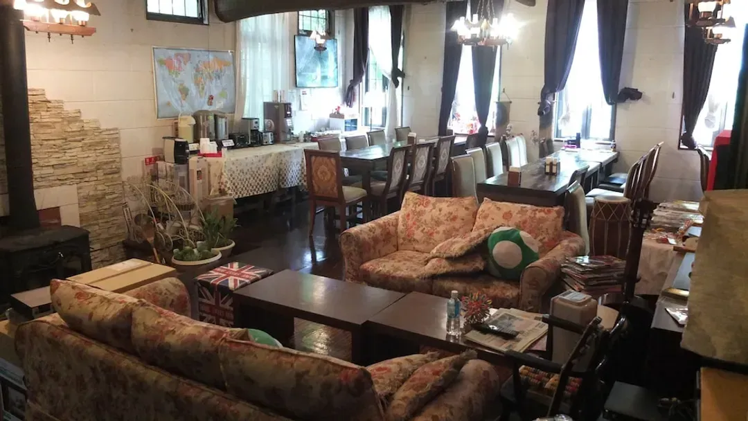Lobby lounge